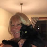 Sitter Profile Image: Leslie P.