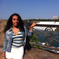 Sitter Profile Image: Dayanara J.