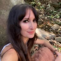 Sitter Profile Image: Maria T.