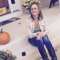 Sitter Profile Image: Laura H.