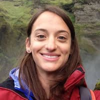 Sitter Profile Image: Hayley F.