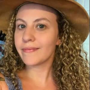 Sitter Profile Image: Erin K.