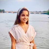 Sitter Profile Image: Noor E.