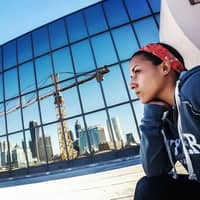 Sitter Profile Image: Lina R.