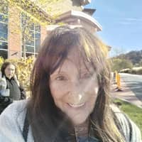 Sitter Profile Image: Cheryl C.