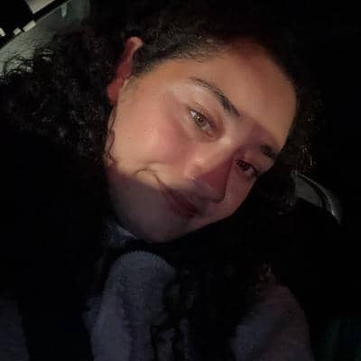 Sitter Profile Image: Gabriela G.