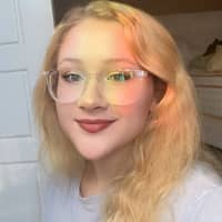 Sitter Profile Image: Madalyn P.