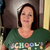 Sitter Profile Image: Leslie R.