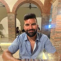 Sitter Profile Image: Raymond R.