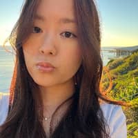 Sitter Profile Image: Shelley E.