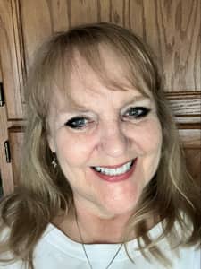 Sitter Profile Image: Julie H.