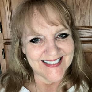 Sitter Profile Image: Julie H.