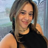 Sitter Profile Image: Deanna H.