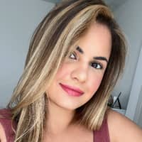 Sitter Profile Image: Joanne R.