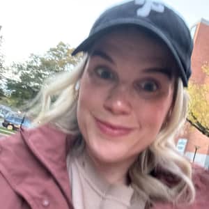 Sitter Profile Image: Anna R.