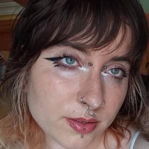 Sitter Profile Image: Sandra L.