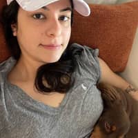 Sitter Profile Image: Juliana P.