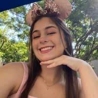 Sitter Profile Image: Abigail W.