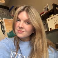 Sitter Profile Image: Sabrina S.