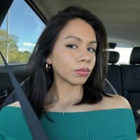 Sitter Profile Image: Sharlyn L.