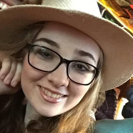 Sitter Profile Image: Michaela S.