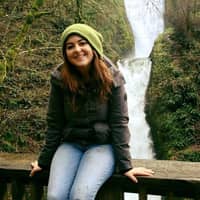 Sitter Profile Image: Lauren "Lo" C.