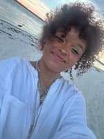 Sitter Profile Image: Lily A.