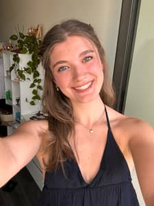 Sitter Profile Image: Lisa F.