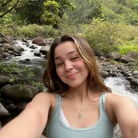 Sitter Profile Image: Mollie S.