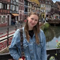 Sitter Profile Image: Emelia G.