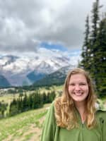 Sitter Profile Image: Laura D.