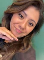 Sitter Profile Image: Melissa V.