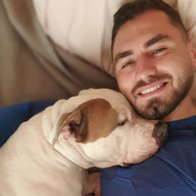 Foto de perfil del cuidador: George Daniel B.
