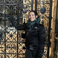 Sitter Profile Image: Ashley F.