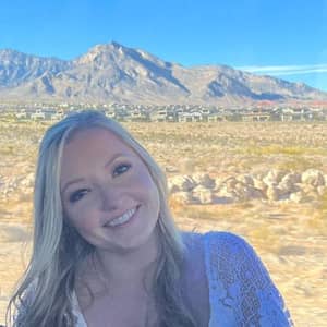 Sitter Profile Image: Alaina R.