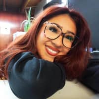 Sitter Profile Image: Erika V.