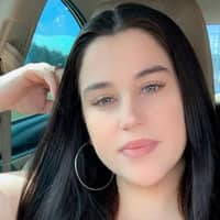 Sitter Profile Image: Julia W.