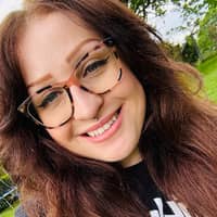 Sitter Profile Image: Mackenzie B.