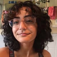 Sitter Profile Image: Leslie M.