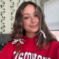 Sitter Profile Image: mallory w.