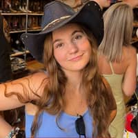 Sitter Profile Image: Riley S.