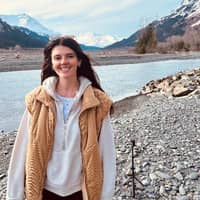 Sitter Profile Image: Shannon M.