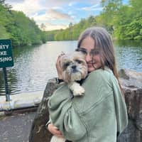 Sitter Profile Image: Emma B.