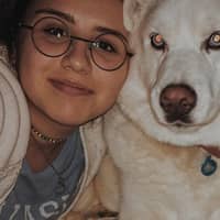 Sitter Profile Image: Olivia F.