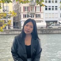 Sitter Profile Image: Trang "Pauline" N.