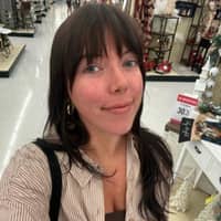 Sitter Profile Image: Emily R.