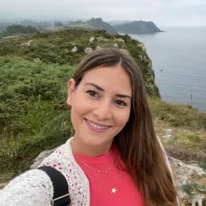 Sitter Profile Image: María M.