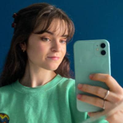 Sitter Profile Image: Abigail W.