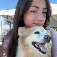 Sitter Profile Image: Daniella C.