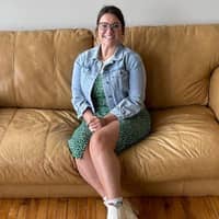 Sitter Profile Image: Victoria L.